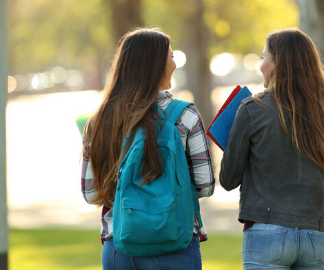 Highschool students walking to class